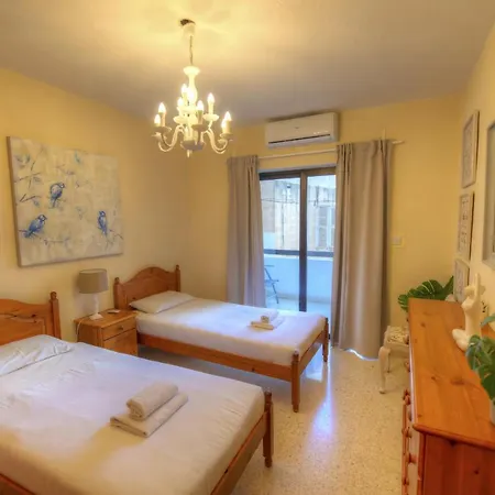 Large And Bright Apartment In The City Centre Goslm-2 Sliema Exterior photo