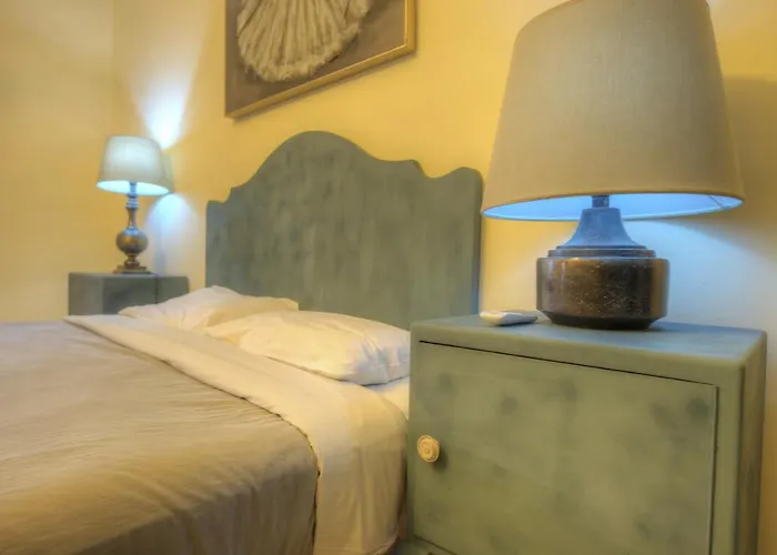 Large And Bright Apartment In The City Centre Goslm-2